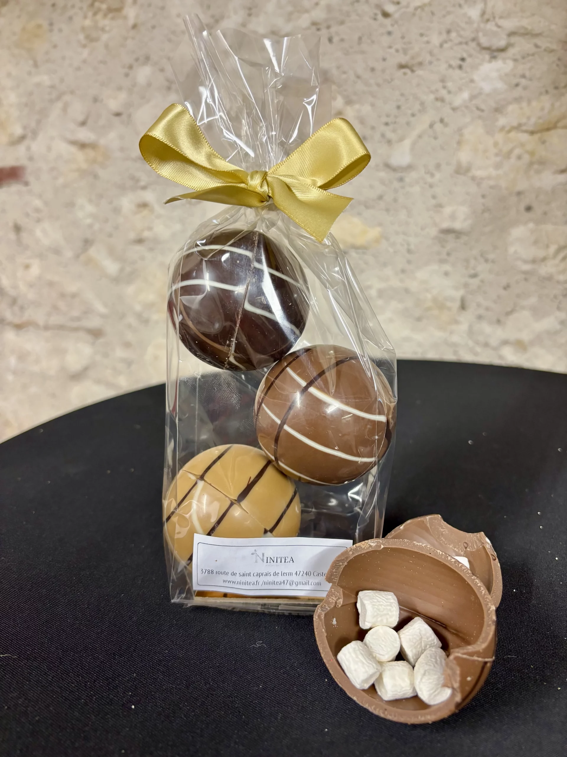 Lot de 3 Bombes de chocolat, Noir, Lait, Caramel remplie de mini guimauves
